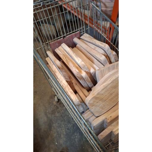 Tabla de Cortar de Madera de Olivo Artesanal – Forma Natural, Una Pieza y Sin Plantillas [4]