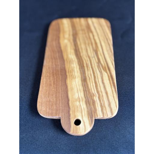 Tablilla Artesanal de Madera de Olivo – Perfecta para Tostadas y Desayunos