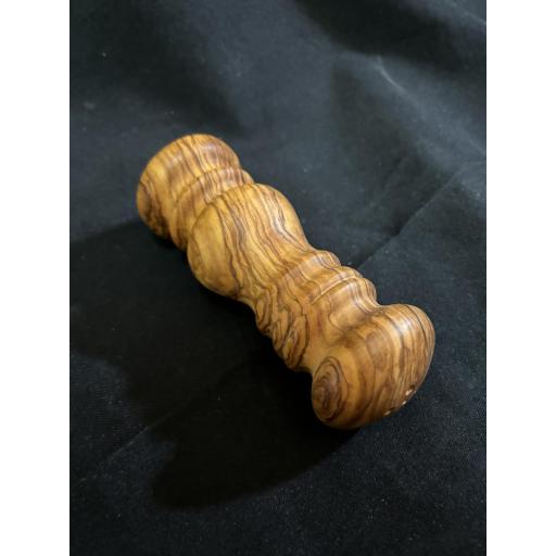 Salero torneado de madera de olivo artesanal | Decorativo y tradicional para cocina
