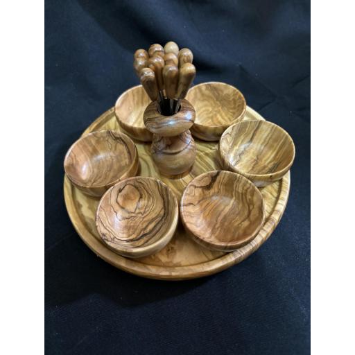 Set Bandeja cuenquitos en madera olivo artesanal autenticidad y elegancia para servir aperitivos [1]