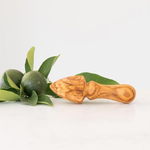  Exprimidor largo de madera olivo [2]