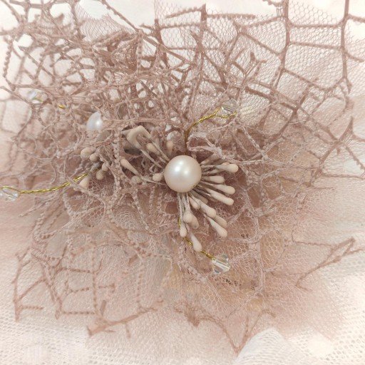 Prendído para vestido de comunión rosa empolvado.  [3]