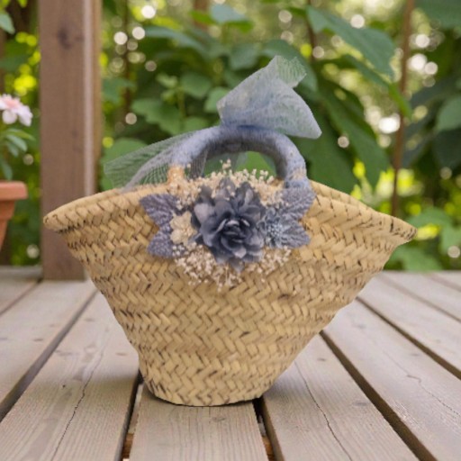 Cesto decorado para comunión, boda. Se puede hacer en más colores.