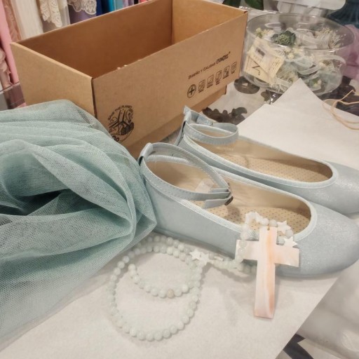 Bailarinas  VERDE AZUL . Leer la descripción del producto. Combina con el fajin verde agua. Aunque su color puede variar con los cambios de luz  [1]