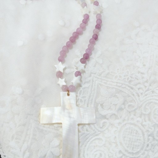 Cruz de nacar comunión niña color malva 