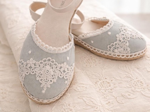 Zapatilla de comunión decorada verdea agua. Bajo pedido. Entrega entre 5 y 10 días laborables  [0]