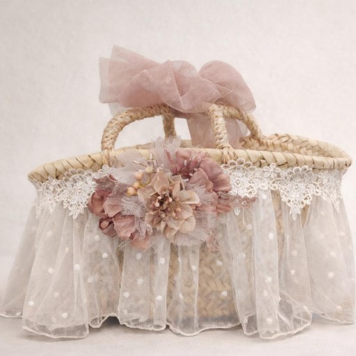 Capazo decorado comunión color rosa . 