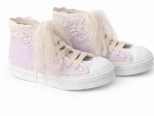 Zapatilla deportiva decorada comunión cordones de tul. Personaliza el color por wasap. [2]