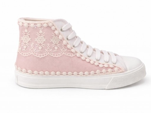 Zapatilla deportiva decorada comunión  encaje beis. Personaliza el color por wasap  [0]