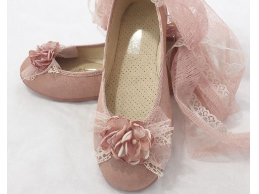 Bailarinas rosa empolvado o maquillaje. Llevan flor y cintas de tul con puntilla. Leer la descripción del producto. [0]