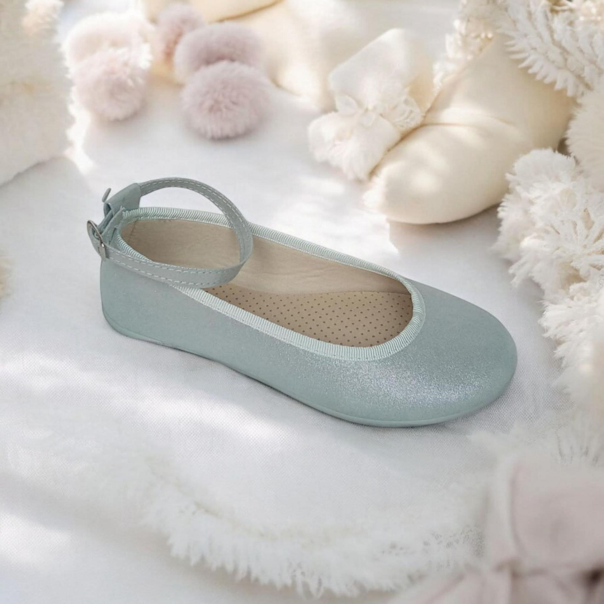 Bailarinas VERDE AZUL . Leer la descripción del producto. Combina con el fajin verde agua. Aunque su color puede variar con los cambios de luz