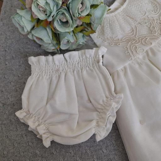 Traje cristianar tul bordado. Incluye braguita y capota  [2]