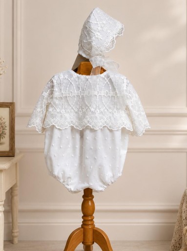 Faldón de bautizo con pelele. Desmontable 2 piezas. Incluye capota.  Diseño unico exclusivo. Talla 3-6 meses contorno 50 cm. Largo pelele 39 cm [1]