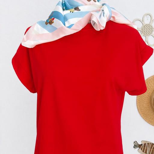 Camiseta con pañuelo  [2]
