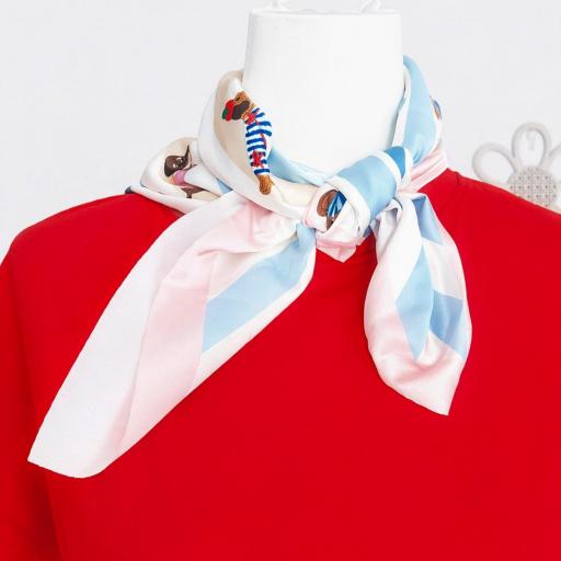 Camiseta con pañuelo  [3]