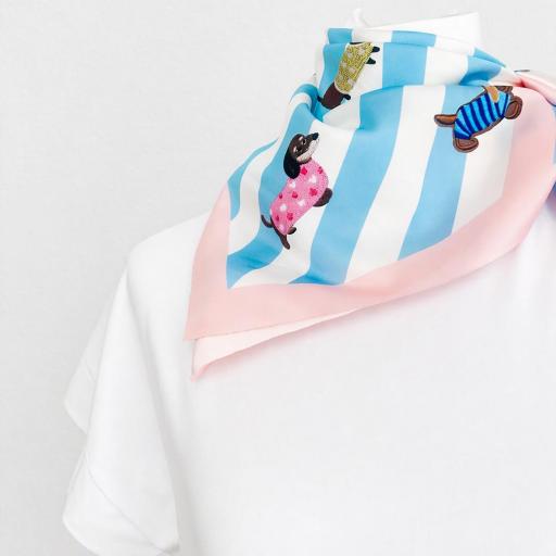 Camiseta con pañuelo [3]