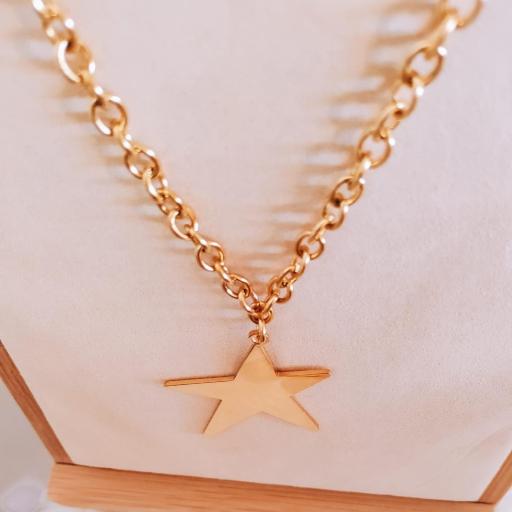 Collar de acero dorado con Estrella Grande [4]