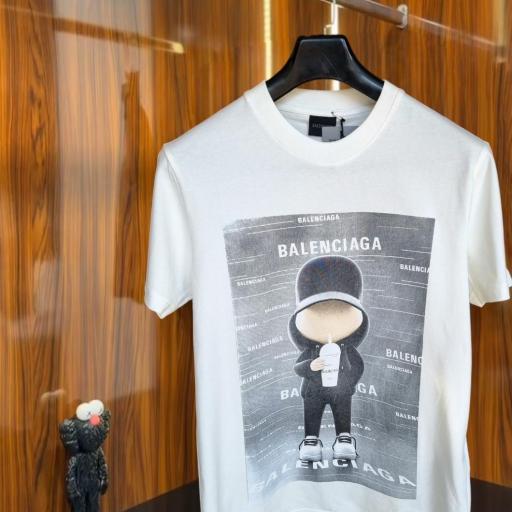 CAMISETA BALENCIAGA (Blanca)