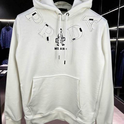 SUDADERA PRADA (BORDADA) [1]