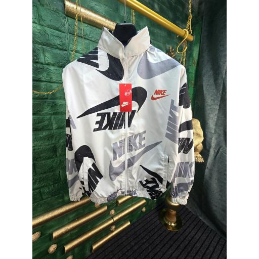 CHAQUETA NIKE