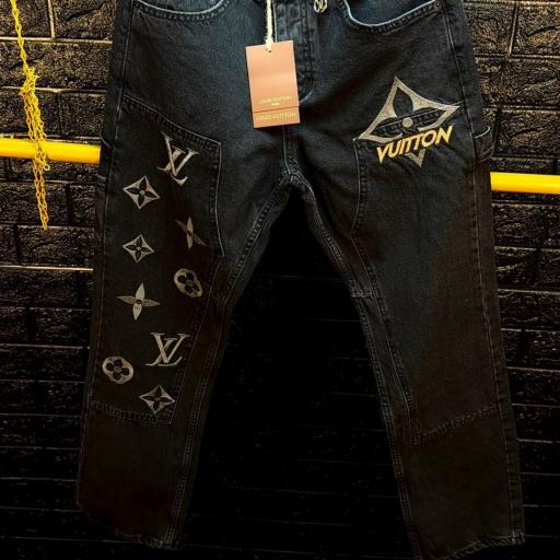 VAQUERO LV  (XYZ)