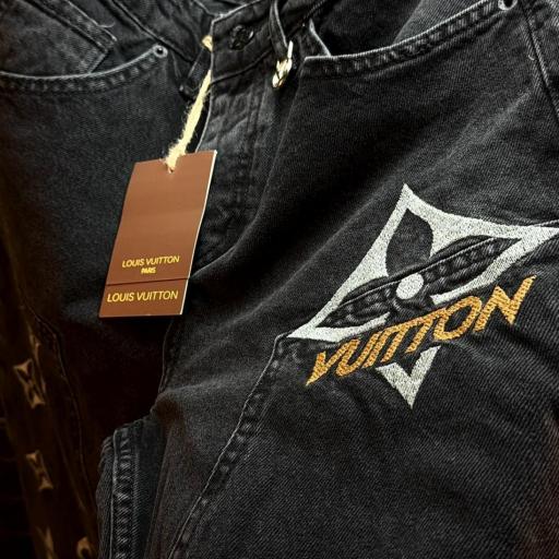 VAQUERO LV  (XYZ) [2]