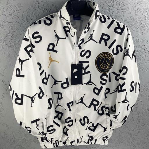 CHAQUETA NKE PARIS