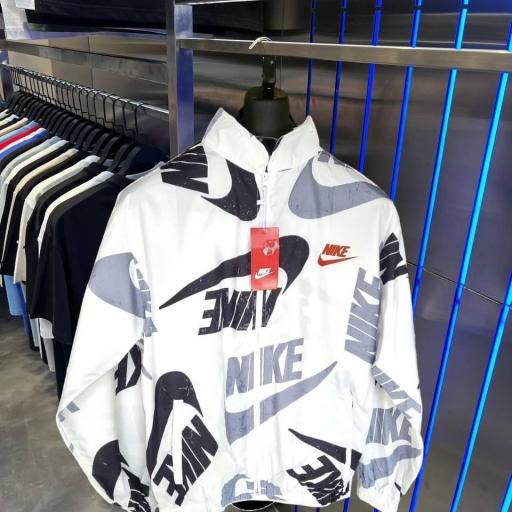 CHAQUETA NIKE