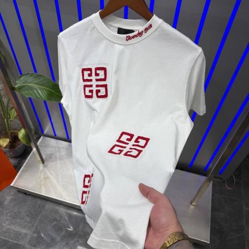 CAMISETA GIV€NCHY