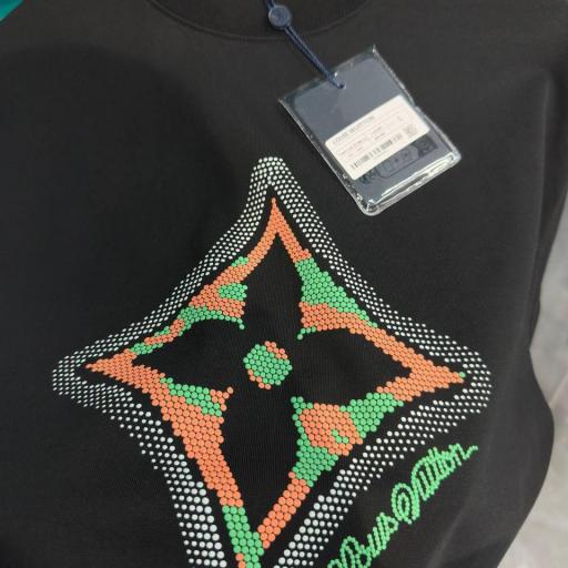 CAMISETA LV (BORDADA) [1]