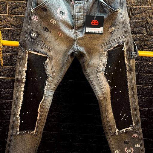 VAQUERO BALENCIAG@  (RAY)