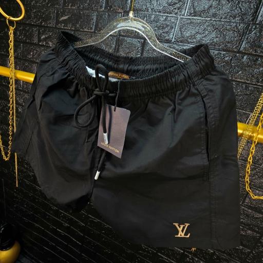 BAÑADOR LV  (X) (CAMBIA AL MOJARSE)