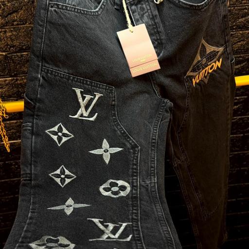 VAQUERO LV  (XYZ) [1]