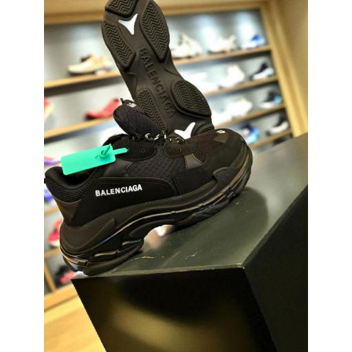Zapatillas balen****a  (Triple S)
