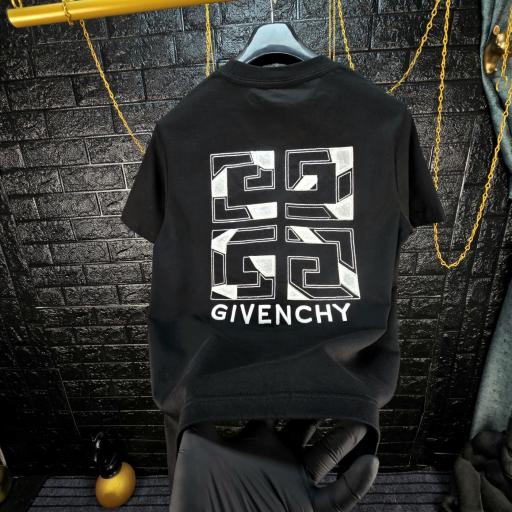 CAMISETA GIVENCHy