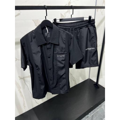 CONJUNTO GIVENCHY (TOP)