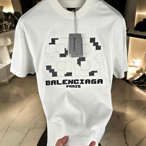 CAMISETA BALENCIAG@
