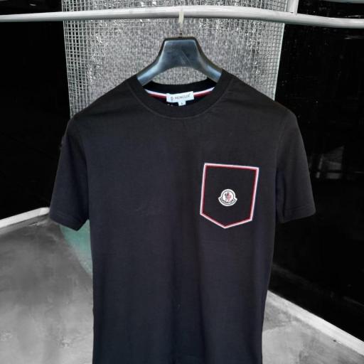CAMISETA MONCLER (NEGRA)
