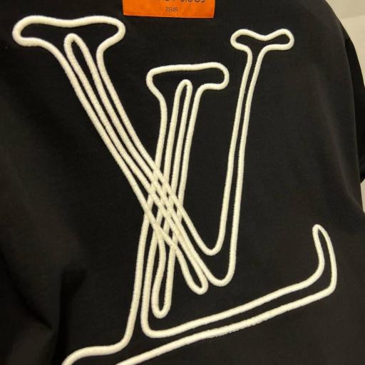 CAMISETA  LV  (BORDADA) [1]