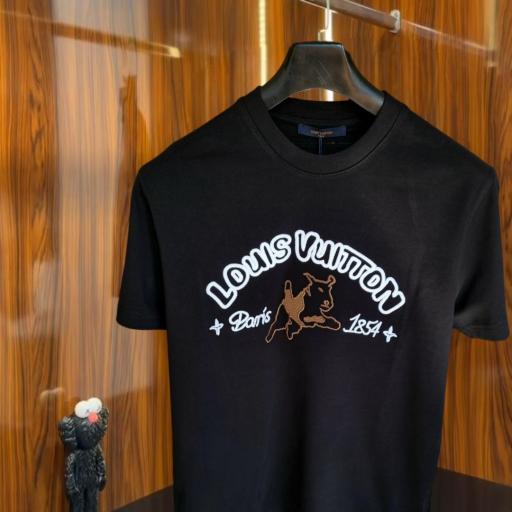 CAMISETA LV ( BORDADA )