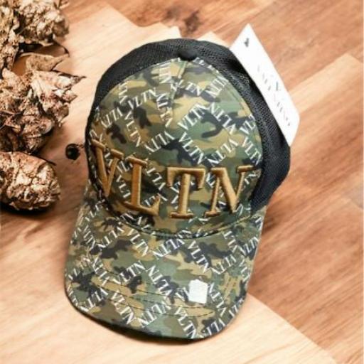 GORRA VLTN