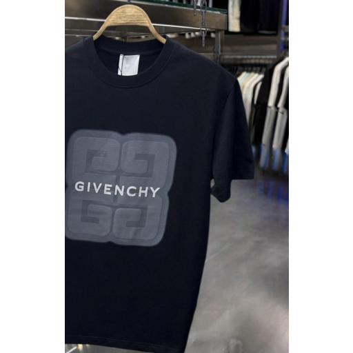 CAMISETA GIVENCHY  
