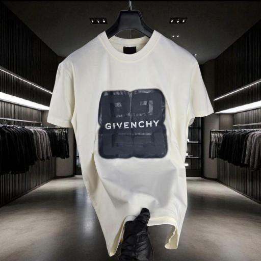 CAMISETA GIVENCHY