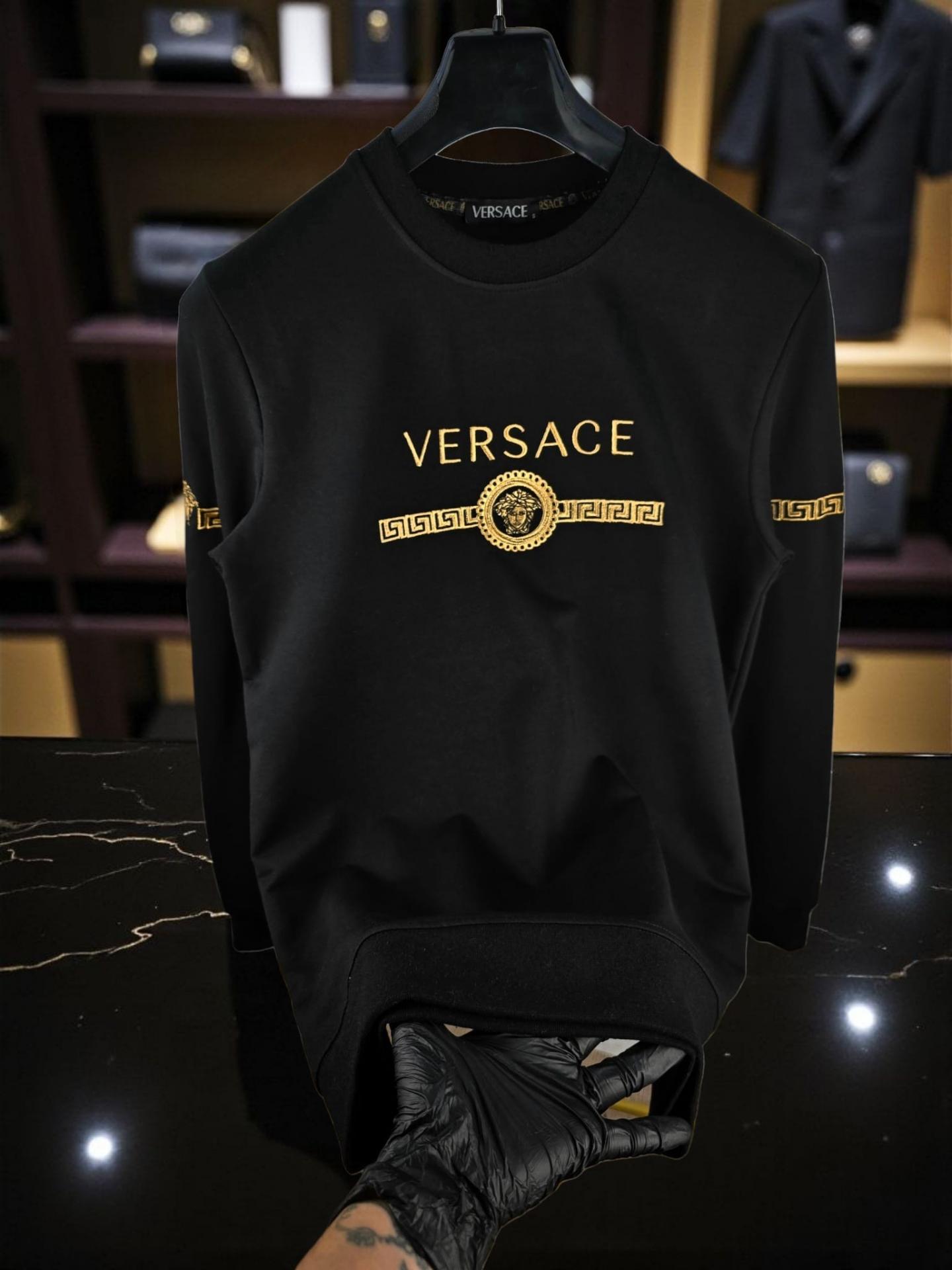 SUDADERA VERSAC€ (NEGRA)