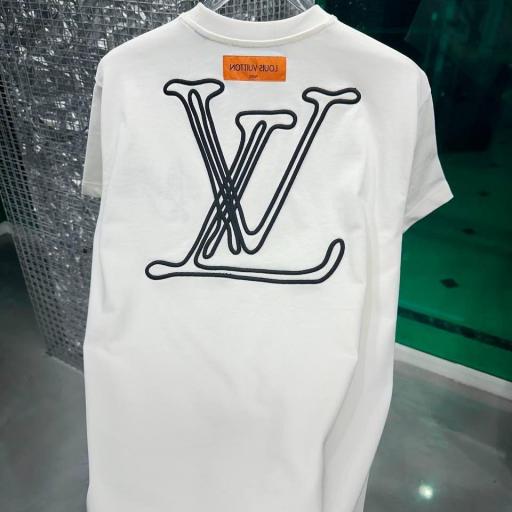 CAMISETA LV  (BORDADA)