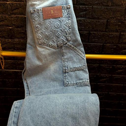 VAQUERO LV (FRONT) [2]