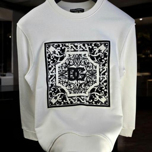 SUDADERA DG (BORDADA)