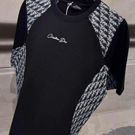 CAMISETA C. DIOR  (OVERSIZE)