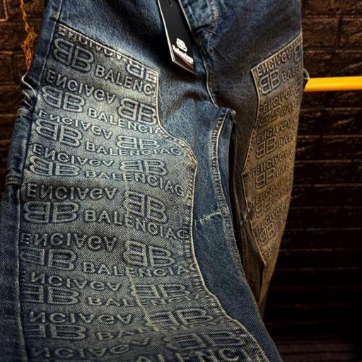 VAQUERO BALENCIAG@ (FLX) [1]