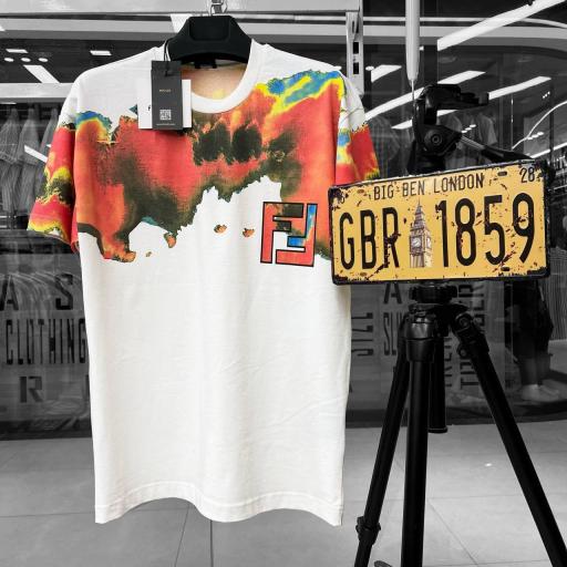 CAMISETA FENDI ( OVERSIZE )